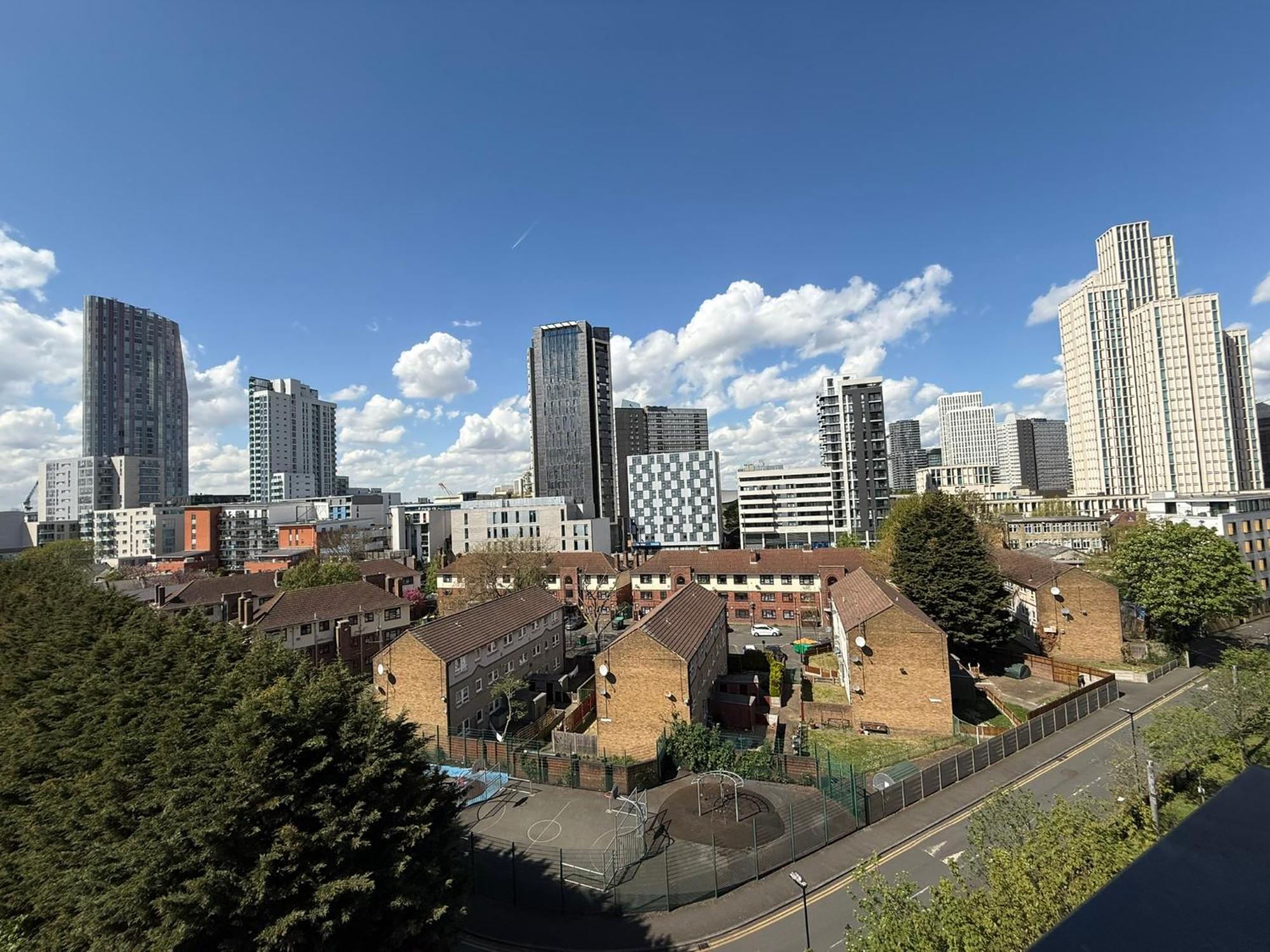 Apartahotel Deluxe Entire With 2x Bedrooms, 2x Bathrooms And A Big Living In The Olympic Park And Westfield At Stratford *